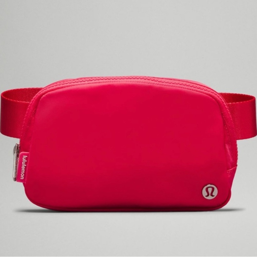 NWT lipgloss lululemon belt bag